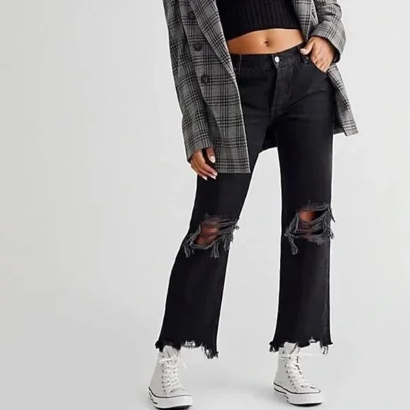 WE THE FREE Jeans Busted Knee Shark Bite Hem sz. 24 - Picture 1 of 7